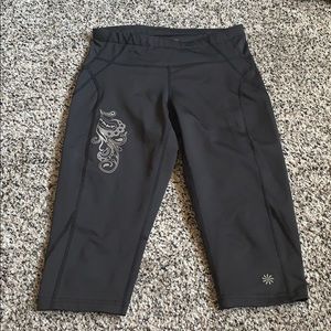 Athleta crops size XS